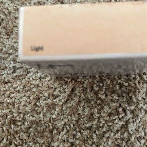 IT Cosmetics Celebration Foundation Illumination -Radiant Finish.Light.New/Box - Picture 5 of 8